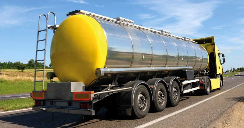 Cooking oil in bulk volumes (road tanker)